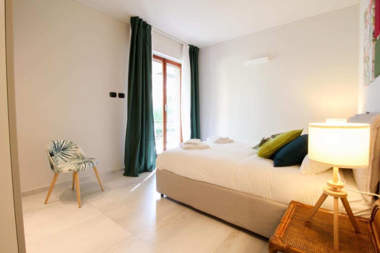 Apartamento Parrots & Palms Bordighera Exterior foto